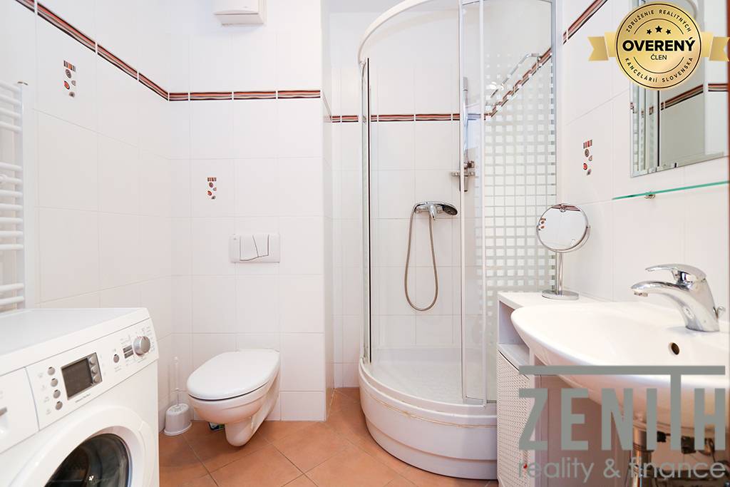 kúpeľňa s toaletou