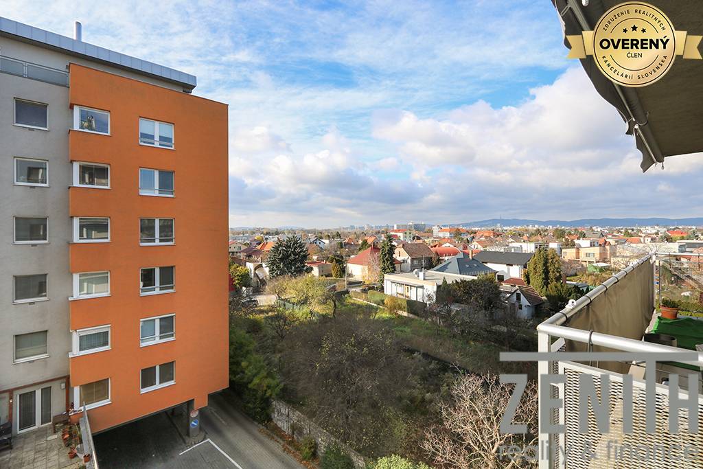 výhľad z bytu