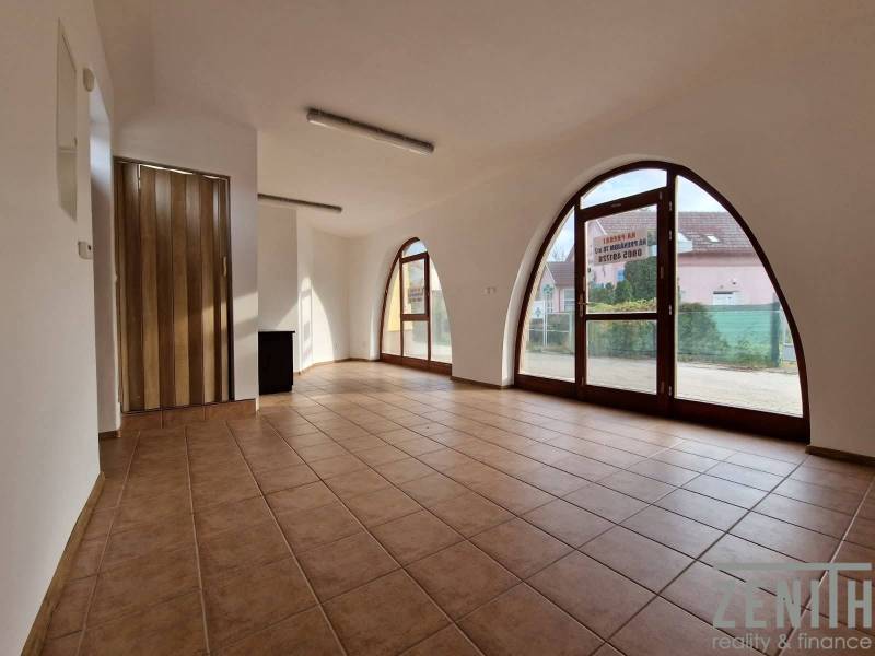 obchodný priestor.jpeg