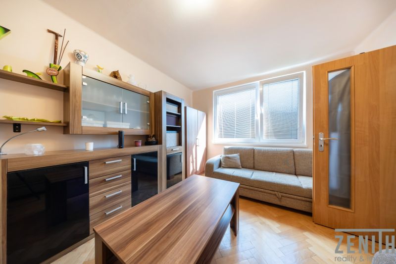 03  Horna 14 Sala .JPG